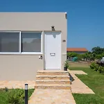 Stone&sea Retreat Oasis - Cozy Stone Semesterbostad *