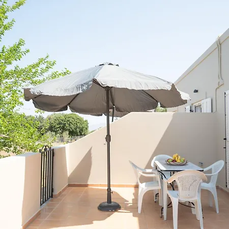 Будинок відпочинку Stone&sea Retreat Oasis - Cozy Stone Кос