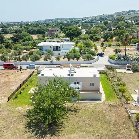 Stone And Sea Oasis Holiday home *