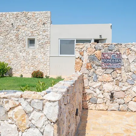 Stone And Sea Oasis *