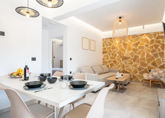 Stone&sea Retreat Oasis - Cozy Stone Будинок відпочинку *